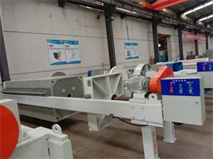 機(jī)械壓緊廂式壓濾機(jī)